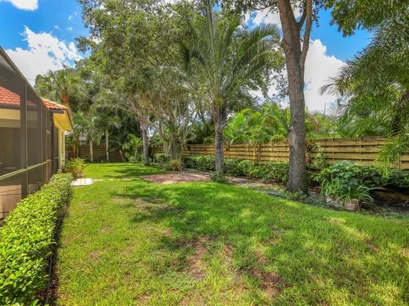 1701 Hillview St, Sarasota, FL 34239