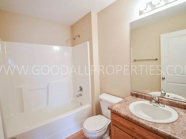 4317 153rd St — Photo 10