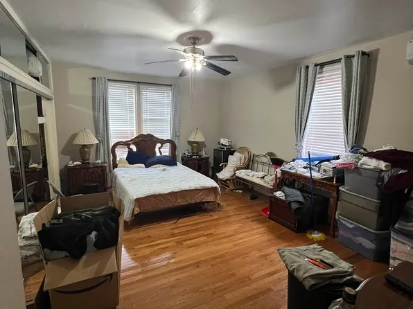 863 East 49th Street image 23 of 33