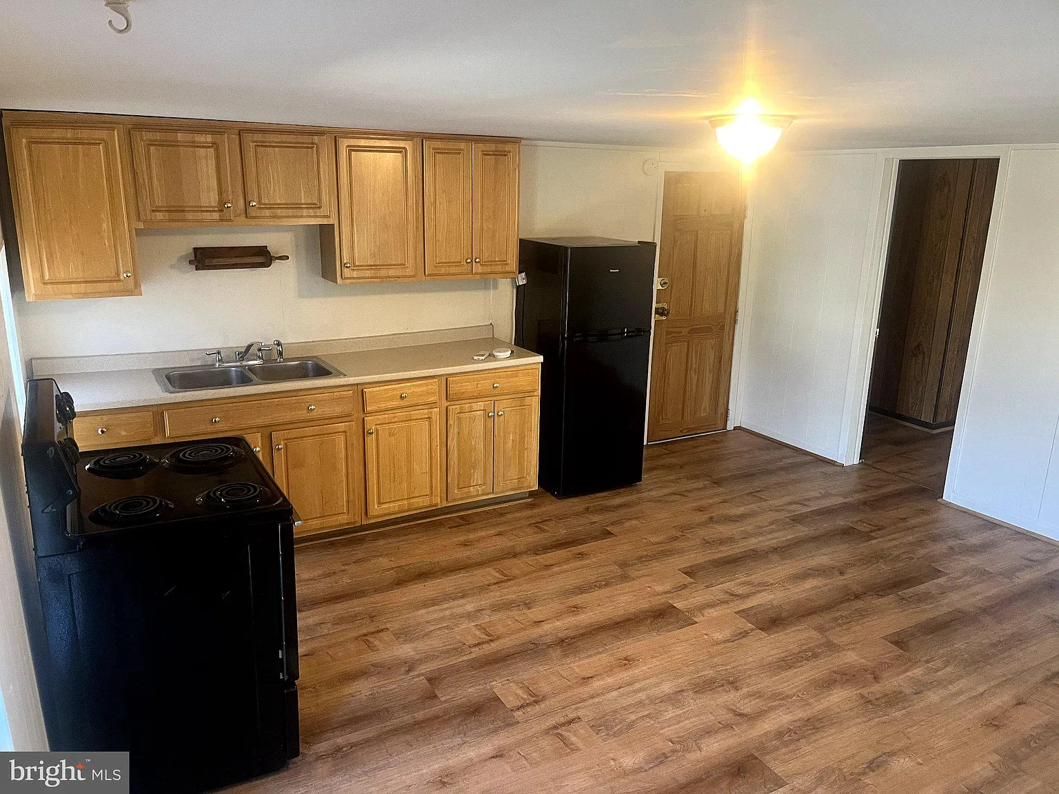 1 bed, 1.0 bath, 3762 sqft, $950 — Photo 2
