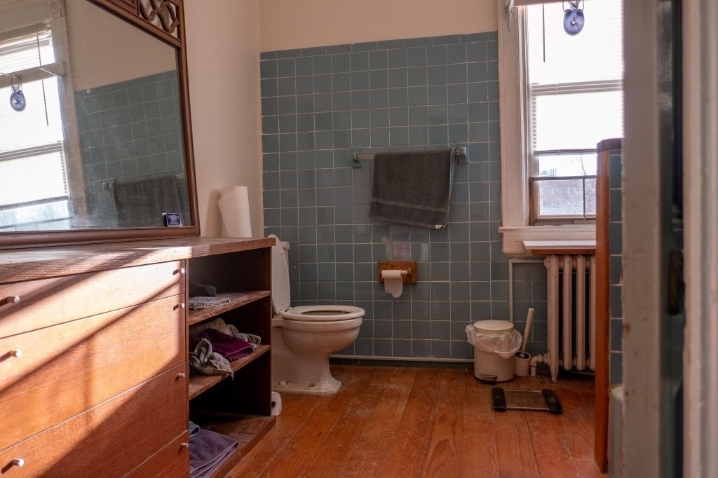 3 Bed 2 Bath Property, New York • 1,700 Sq Ft