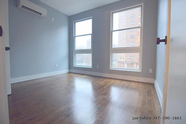 Rented by Safdie Realty Group | media 48