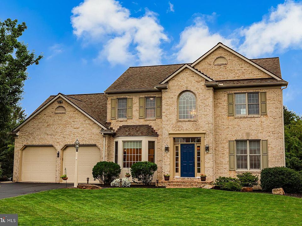 1st image of 866 Stonebridge Dr