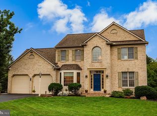866 Stonebridge Dr, Lancaster, PA 17601