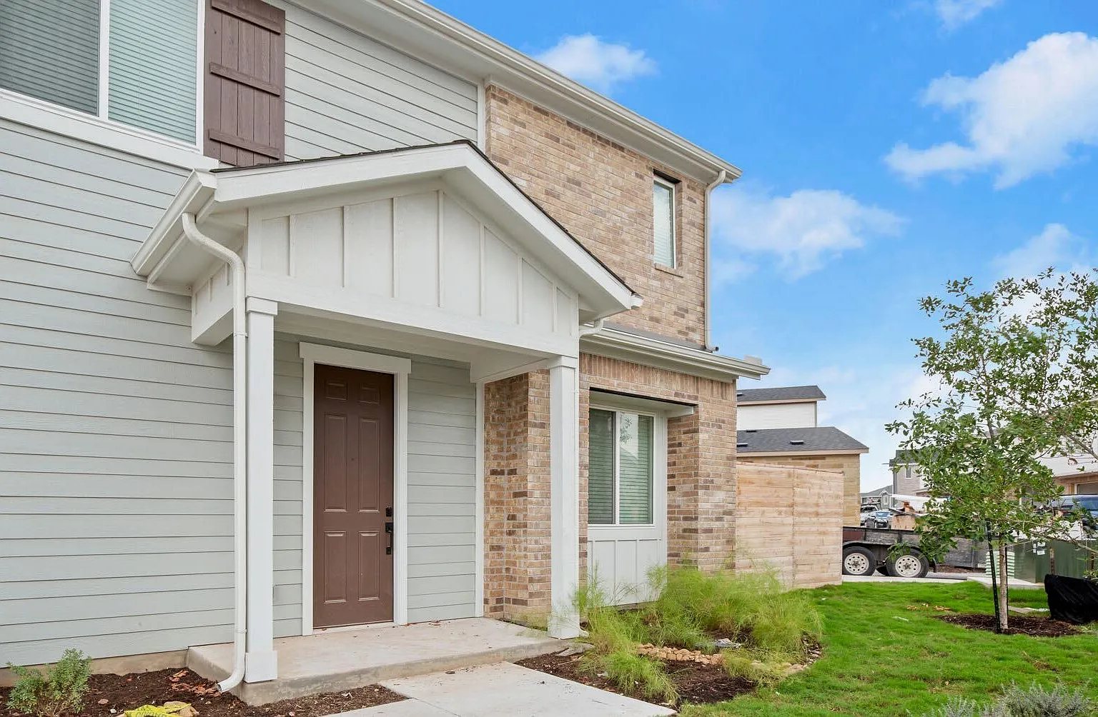 4 bed, 2.5 bath, 1964 sqft, $3,734 — Photo 1