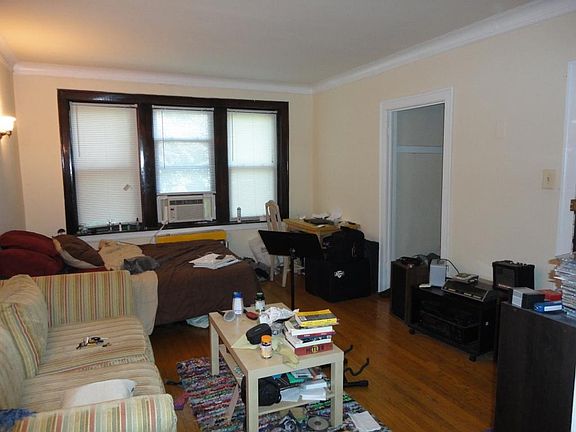 3rd image of 4600 N Wolcott Ave #3A