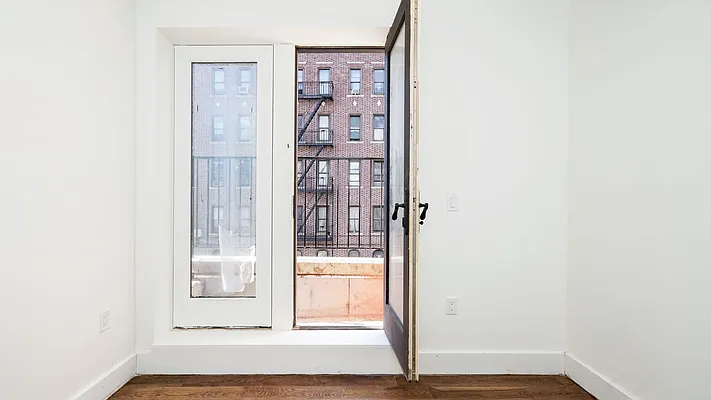 Rented by Nooklyn NYC LLC | media 95