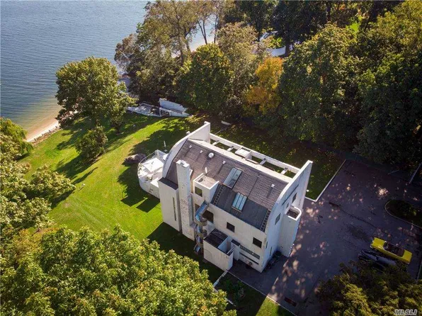 27 Astor Ln, Port Washington, NY 11050