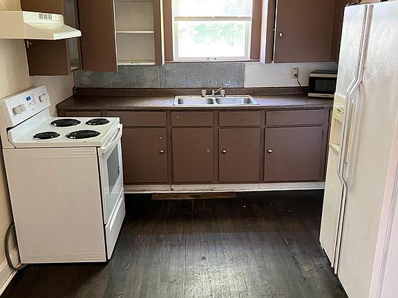 5th image of 5638 Tracy Ave