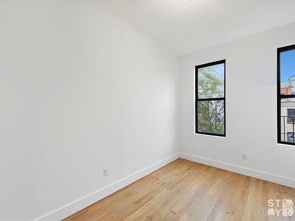 5th image of 375 Menahan St APT 2L