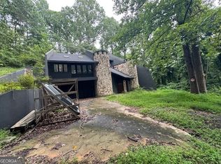 1809 Silver Ridge Ct, Stone Mountain, GA 30087