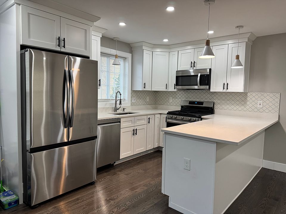 1st image of 63 Hilton St #1