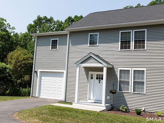 2nd image of 209 Winding Hollow Road