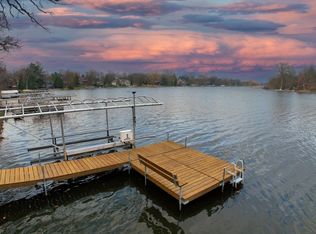 30504 Oak Dr, Waterford, WI 53185