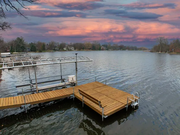 30504 Oak DRIVE, Waterford, WI 53185