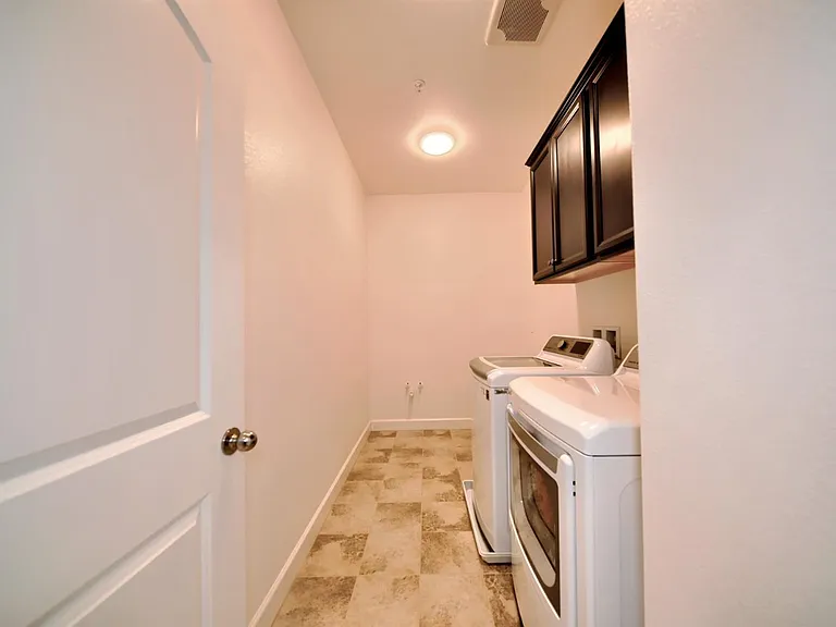 1734 Cranbrook Ct — Photo 17