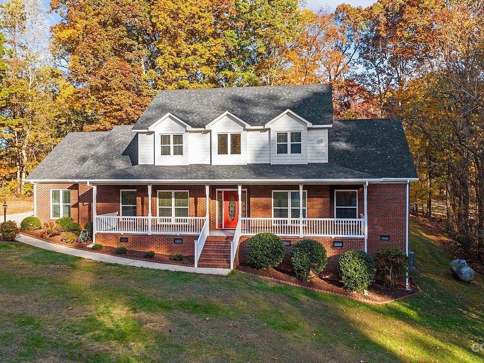 1st image of 217 Mallard Way