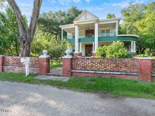 125 Magnolia St, Walterboro, SC 29488