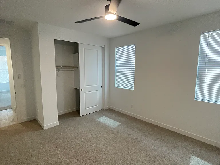 7938 W Griswold Rd — Photo 18