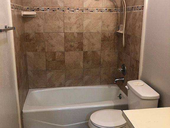 Large bath with tub/shower