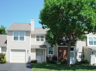 87 Stonehedge Ct, Somerset, NJ 08873