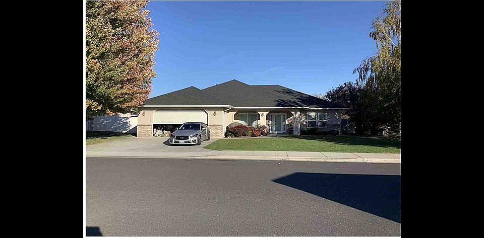 1st image of 635 S 19th Ave