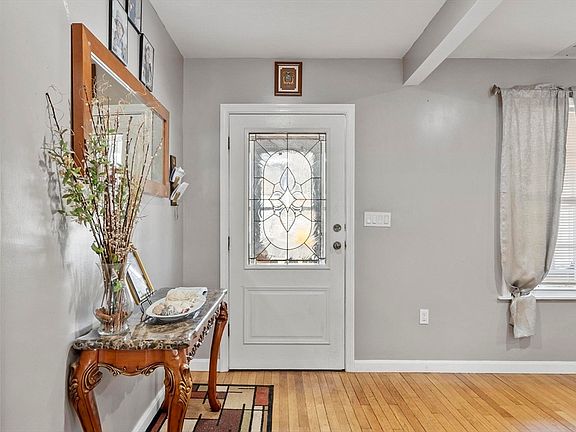 3rd image of 38 Burdette Rd