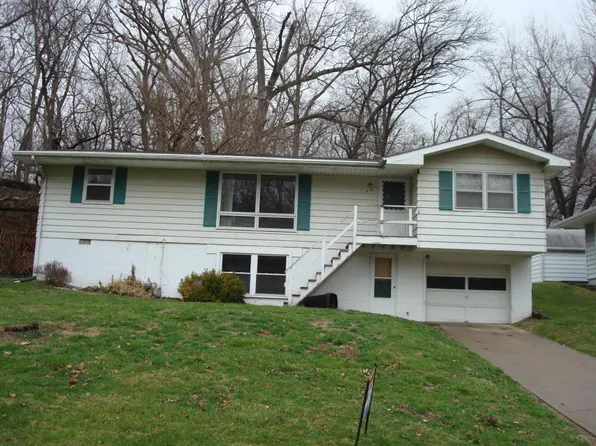 609 Hagerman Dr, Muscatine, IA 52761