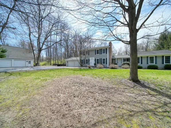 5427 Vrooman Rd, Jackson, MI 49201