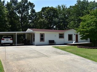 4947 Cashatt Rd, Trinity, NC 27370