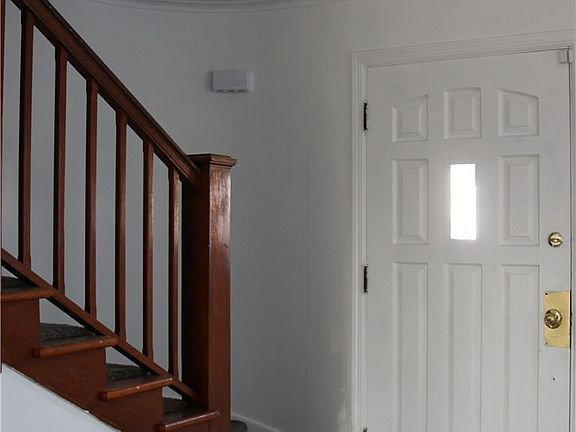 2nd image of 2914 Pacific Ave