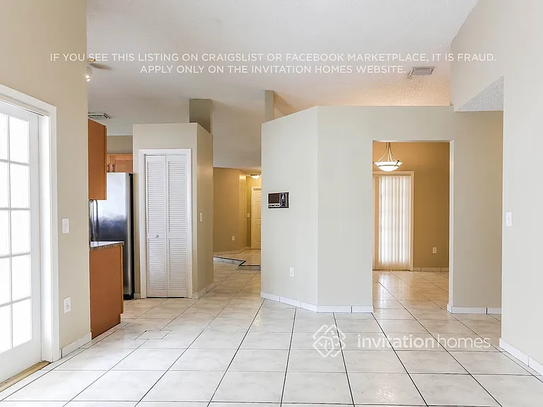 4705 SW 143rd Ave — Photo 6
