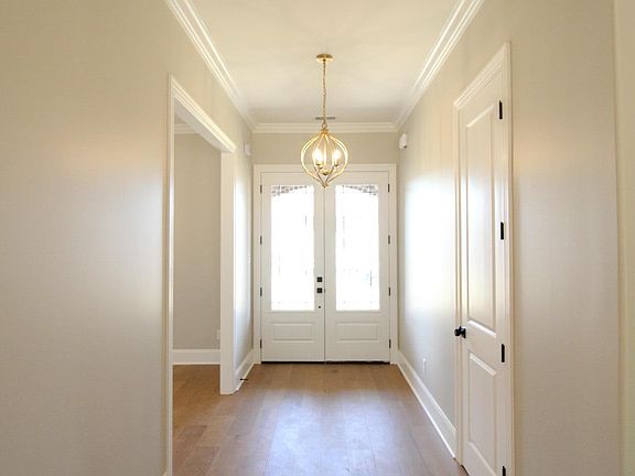 3rd image of 282 Oakworth Dr
