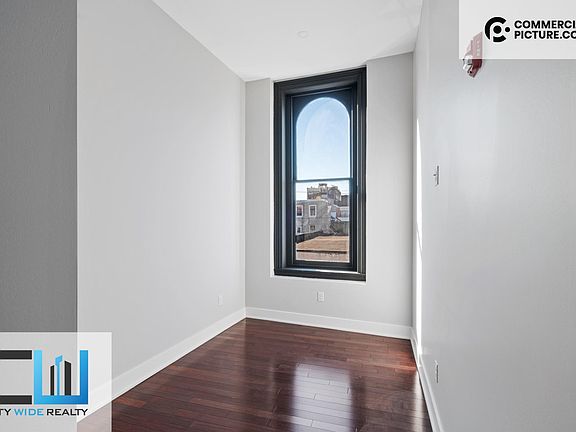 3rd image of 302 Richmond St #B6