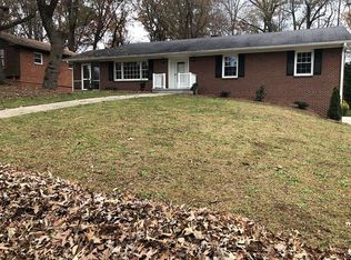 2547 Amesbury Rd, Winston Salem, NC 27103