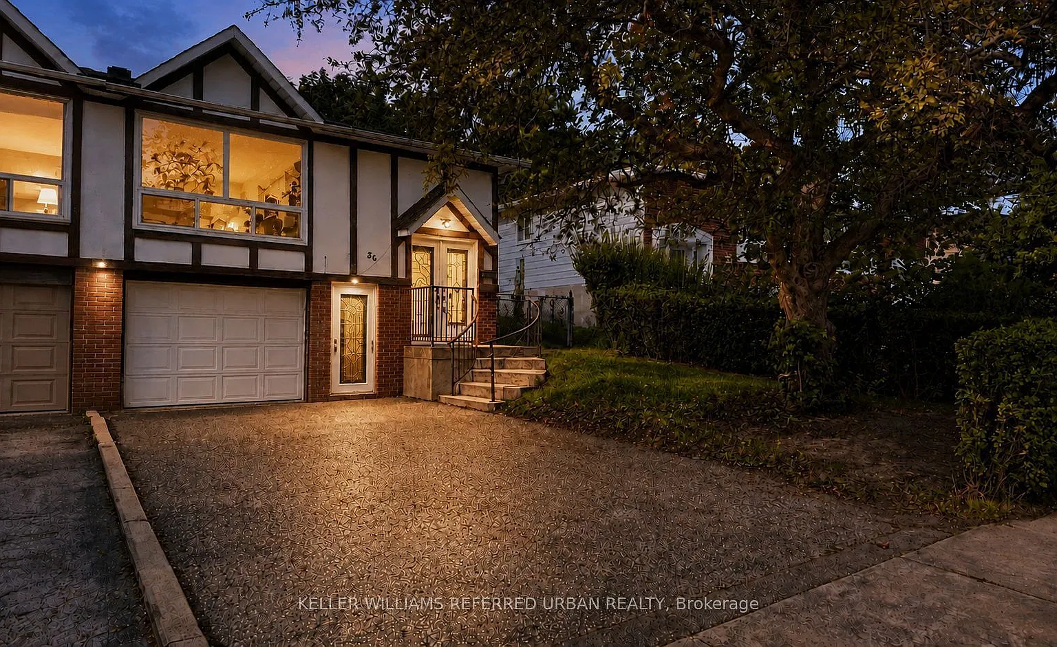 4 bed, $2,700 — Photo 1