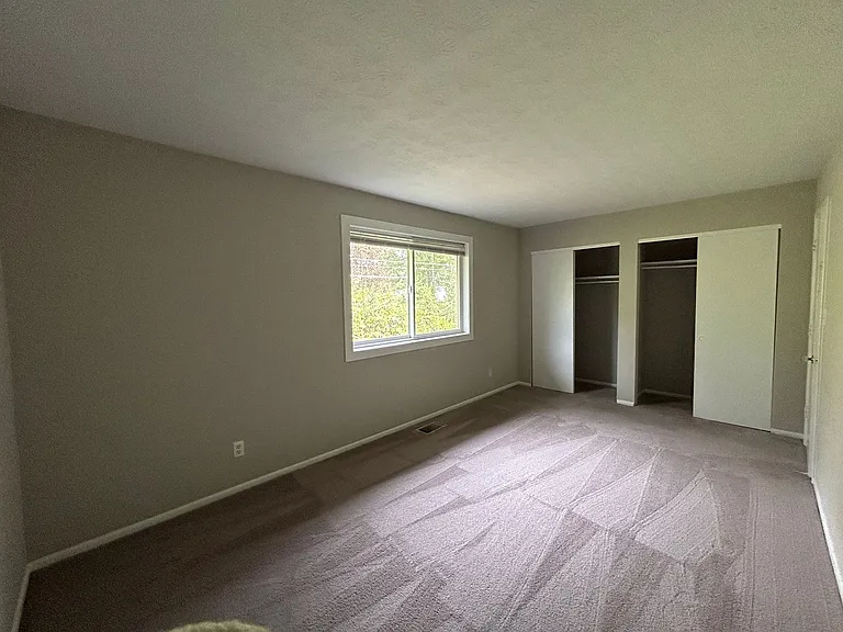 Fairview Court Apartments — Photo 62