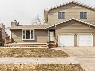 1001 N Savannah Dr, Sioux Falls, SD 57103