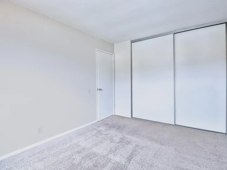 3251 Whispering Elm Ct — Photo 11