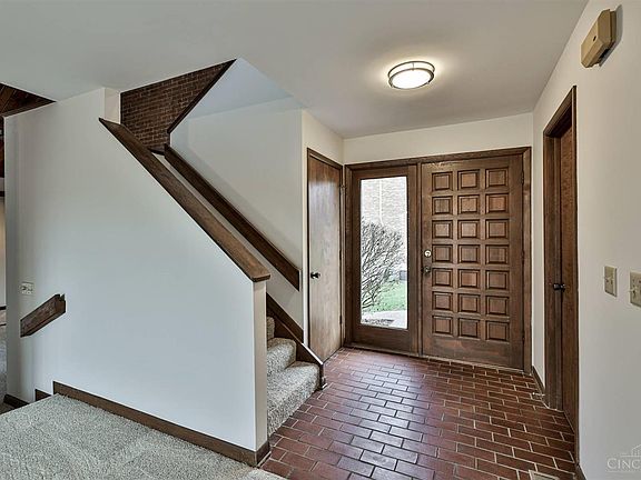 3rd image of 2615 Saddleback Dr