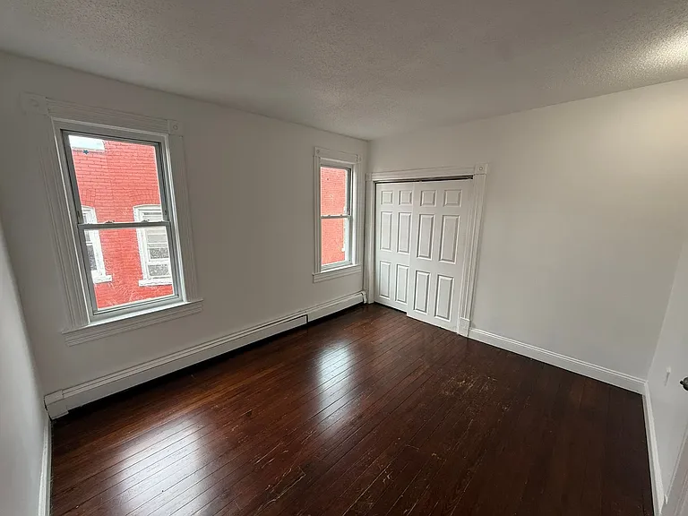 122-124 Shultas Pl — Photo 11