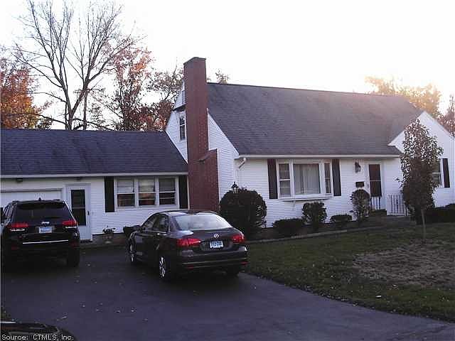 1st image of 15 Orchard Hill Dr