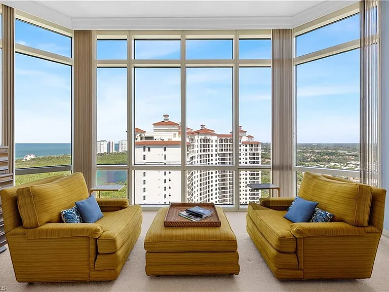 7515 Pelican Bay Blvd #Penthouse D — Photo 22