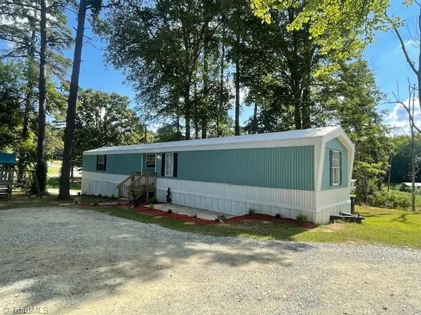 3799 S State Highway 150, Lexington, NC 27295