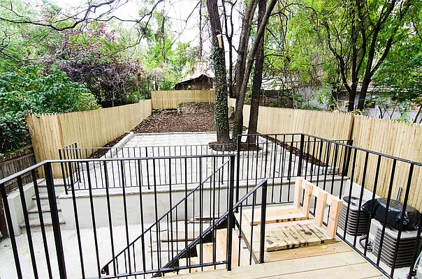 Rented by Elite NY Holdings | media 4