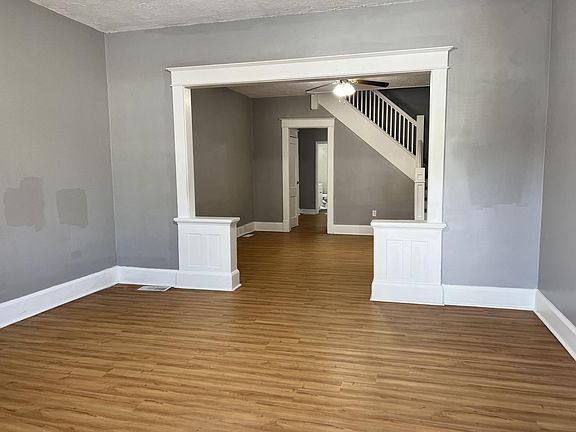 2nd image of 860 N Gray St #2