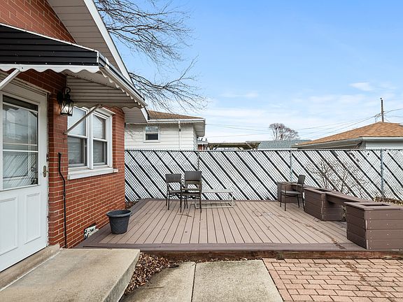 4th image of 11029 S Kilbourn Ave