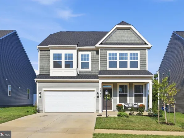 1289 Red Clover Ln, Ranson, WV 25438