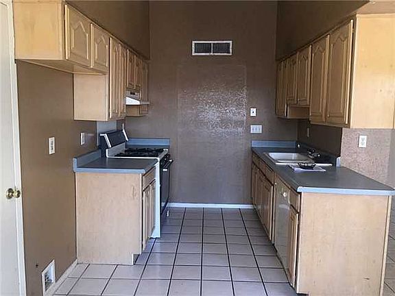 5th image of 3224 Voss Dr
