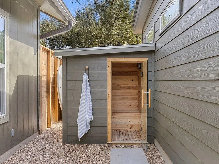 8202 Cache Dr — Photo 31